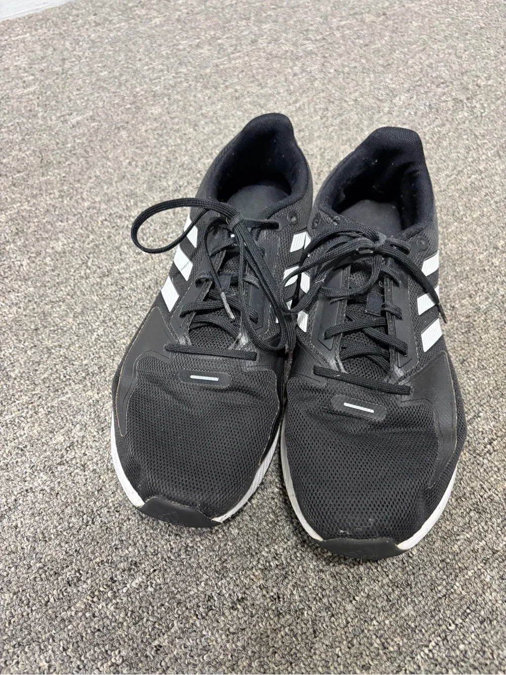 Men’s Adidas 10.5